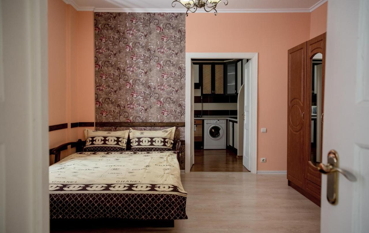 Apartment On Valova Street Lviv Exterior photo