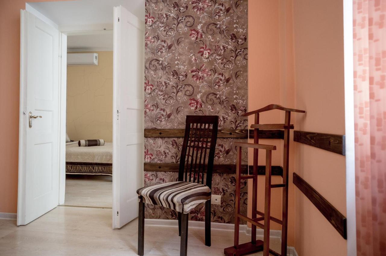 Apartment On Valova Street Lviv Exterior photo